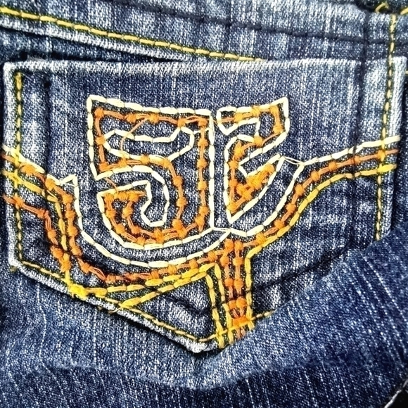 Neeso Women's / Jr's 13 Mid Embroidered Blue Jeans - Picture 6 of 14